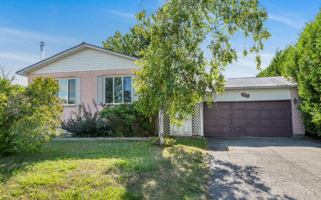 42 Chateau Crescent. Embrun, ON K0A1W1