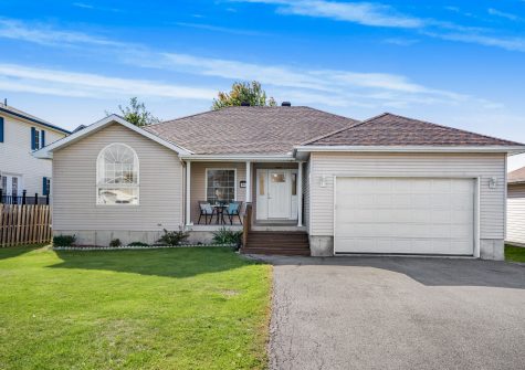 40 Lori Lane, Chesterville, ON, K0C2H0